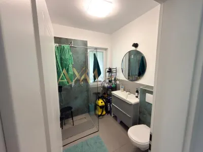Vanzare 1/2 duplex 3 camere Sag - foto 3