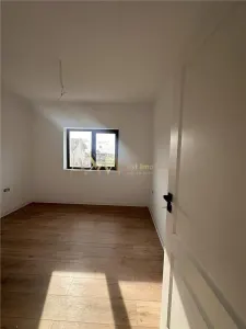 Vanzare  1/2 duplex 4 camere Mosnita Noua - foto 21