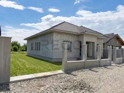 RECO casa 5 camere în Santandrei - Santandrei