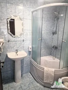 Investitie profitabila in Bucegi | Cabana turistica complet echipata - foto 7