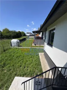 Casa Superba 4 camere cu 2 bai beci terasa Valea Adanca - foto 2