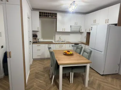 Apartament cu 3 camere Lamaitei - foto 2