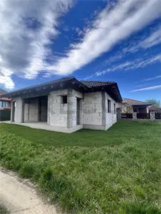 RECO Casa la rosu in Santandrei- la asfalt - foto 4