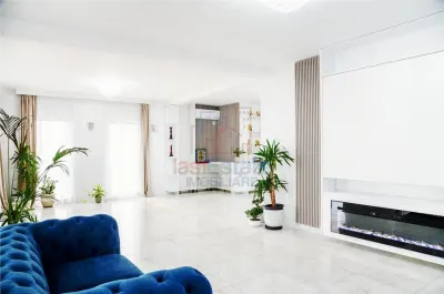 Casa intr-o zona linistita cu garaj si teren-1091 mp - Iasi