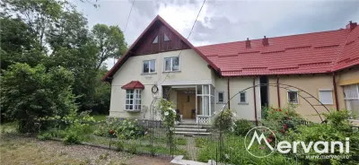 Vila de vanzare cu 6 camere si teren de 5116 mp in Cornu - foto 2