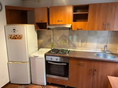 Apartament 2 camere etaj intermediar zona Astra - foto 5