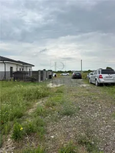 Teren- MOSNITA VECHE- TOATE UTILITATILE- zona aflandu-se in plina dezvoltare - Mosnita Veche