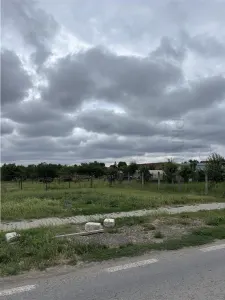 Teren- MOSNITA VECHE- TOATE UTIL. + strada ASFALTATA cu un front stradal generos de 37 ml - foto 2