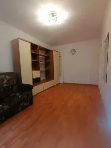 Garsoniera Racadau-pietonal,bloc apartamente,liber,70000 Euro - Brasov