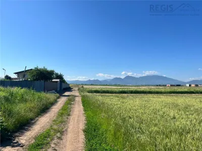 Teren intravilan 639 mp Harman | Zona de case | Acces DN11 - foto 3