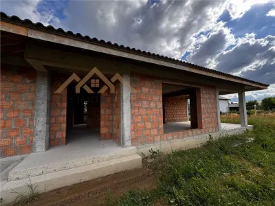 Casa la rosu, 3 dormitoare , Satu Nou de Jos - foto 11