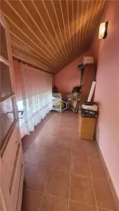 Casa solidă și spațioasă în centrul orașului Livada - foto 25