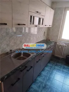 Inchiriere apartament cu 3 camere decomandat Ozana - Bucuresti