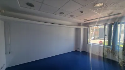 Spatiu comercial versatil in Centrul Civic - foto 16