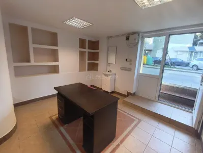 Resita Spatiu Comercial Zona Centrala - foto 13
