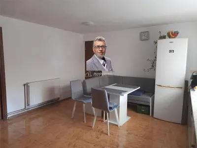 Resita Casa Zona Retrasa - Resita