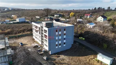 Apartament cu 3 camere Hlincea pe etajul 1 de 83 - foto 2