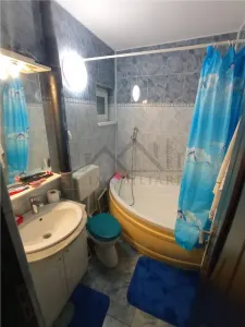 Apartament 4 camere Podu Ros - foto 8