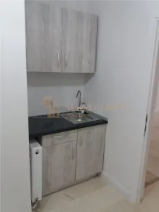 Apartament cu 3 camere ,pretabil pentru birouri - foto 7