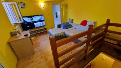 Resita Casa 7 Incaperi Parter si Etaj, Zero investitii - foto 9