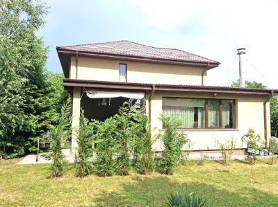 Vila  de vanzare  Valea Lupului cu 600 mp teren - Iasi