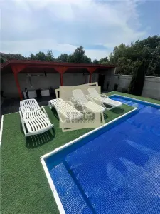 Vila cu 10 camere | piscina | anexa | garaj | la 15 min de Sibiu - foto 2