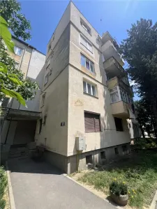 Etaj I | Apartament cu 3 camere | Botizului - foto 2