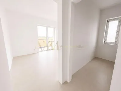 Vanzare apartament 3 camere Giroc - foto 8