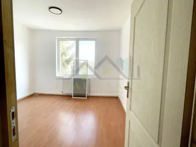 Apartament 3 camere etaj intermediar Calea Bucuresti - foto 3