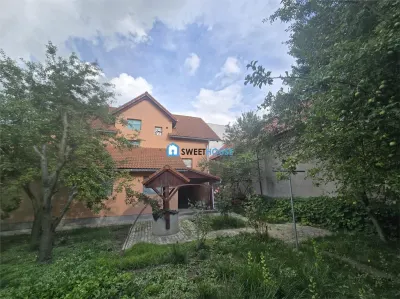 Oportunitate de investitie  2 case  in aceeasi curte Fagaras Zona Centrala - foto 11
