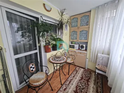 Apartament 3 camere, Astra, etaj 1, decomandat - foto 4