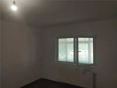 2 camere Republicii - Bacau