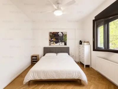 Vanzare vilă S+P+E+M si Pod | Calea Calarasilor | 10 camere | eleganta |  zona superba de case | - foto 5