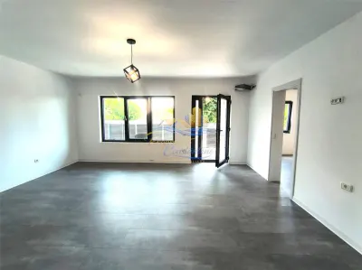 Casa de vanzare in Valu lui Traian - foto 2