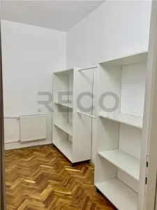 RECO Apartament spațios la casa - decomandat - oradea. - foto 9