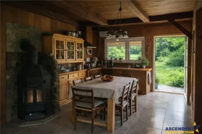 Resedinte montane,mobilate,echipate, jacuzzi,piscina,pretios areal,Sambata de Sus. - foto 6