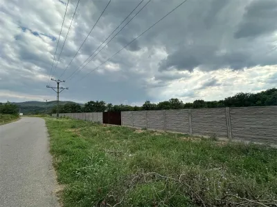 Bocsa Romana, De Inchiriat, Teren Intravilan 8.500mp, strada principala - foto 2