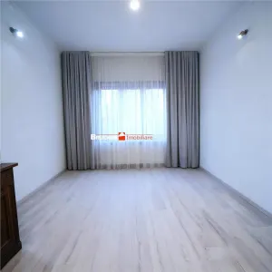 Spatiu de inchiriat in zona ultracentrala – ideal pentru birouri, cabinete sau activitati de servicii - foto 3