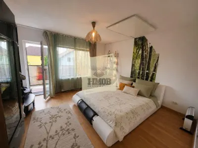 Apartament decomandat la vila 4 camere etaj 1 Selimbar - foto 2