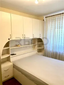 RECO  Apartament cu 3 camere de inchiriat semidecomandat Oradea. - foto 3