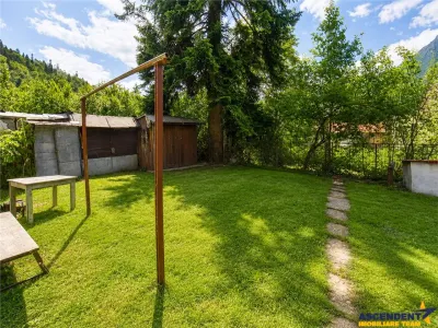 Refugiu montan cu farmec, 2 camere, garaj, boxa, rezidential/ vacanta/investitie, Busteni. - foto 11