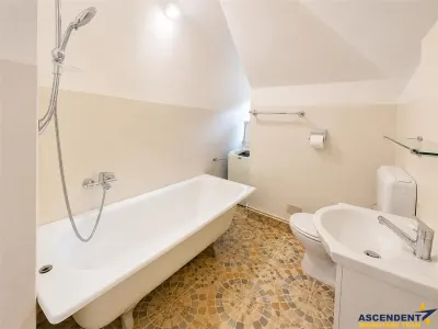 Refugiu montan cu farmec, 2 camere, garaj, boxa, rezidential/ vacanta/investitie, Busteni. - foto 9