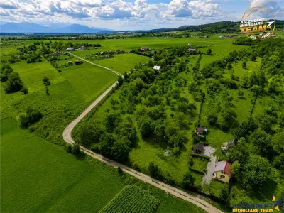 FILM! Confortabila ariere, 4.500 mp, arbori roditori, Sancraiu,Covasna - foto 4