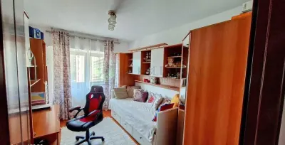 Apartament 3 camere Scriitorilor decomandat, etaj intermediar,158000 Euro - foto 3