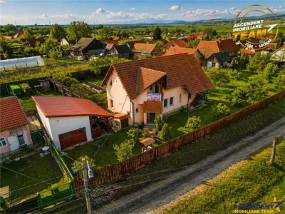 Vila duplex spatioasa in Chilieni, Sfantu Gheorghe,6 camere, garaj si teren generos - Chilieni