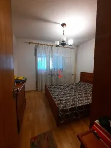 4 camere Piata Iancului, etaj intermediar,an 1978 - foto 7