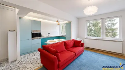 Decomandat si renovat, cu vedere spre gradina, Centrul Civic, Brasov - foto 9