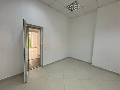 Spatiu comercial disponibil spre inchiriere - foto 2