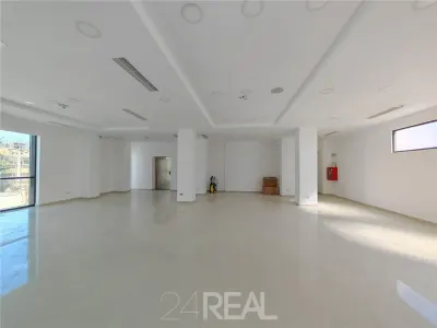 Spatiu comercial pretabil showroom / retail in Pipera - foto 6
