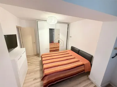 Apartament 4 camere de inchiriat - foto 10